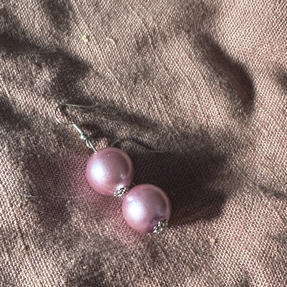 Pink pearl like earrings